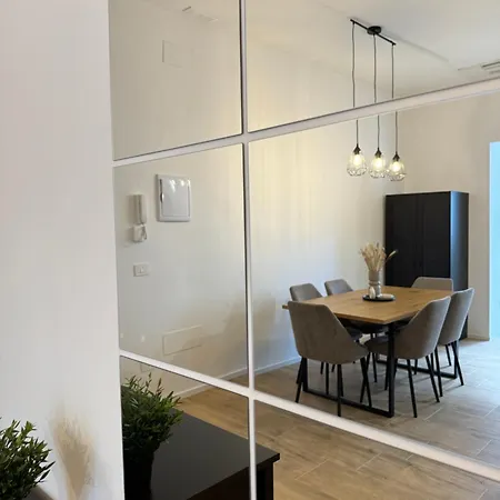 Spacious 4 Apartment, 8min Walk To Old Town, Free Parking, New 公寓