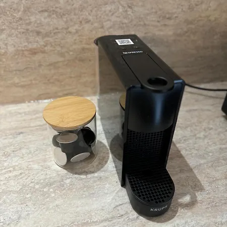 Spacious 4 Apartment, 8min Walk To Old Town, Free Parking, New * Bari