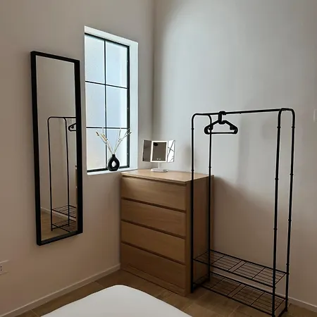 公寓 Spacious 4 Apartment, 8min Walk To Old Town, Free Parking, New 巴里