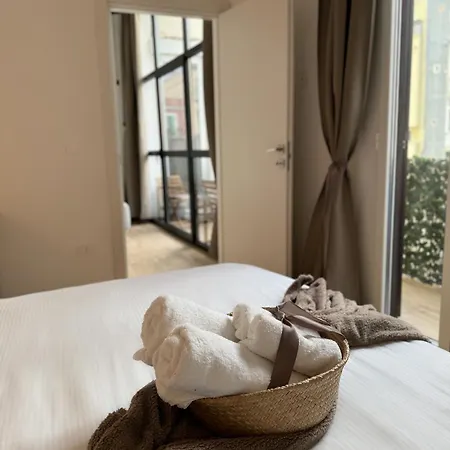 Spacious 4 Apartment, 8min Walk To Old Town, Free Parking, New