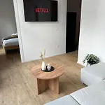 Apartament Spacious 4 Apartment, 8min Walk To Old Town, Free Parking, New *