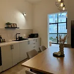 Spacious 4 Apartment, 8min Walk To Old Town, Free Parking, New Apartament Bari