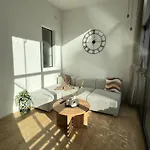 Spacious 4 Apartment, 8min Walk To Old Town, Free Parking, New Bari