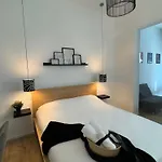 Apartament Spacious 4 Apartment, 8min Walk To Old Town, Free Parking, New