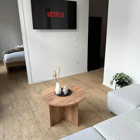 Daire Spacious 4 Apartment, 8min Walk To Old Town, Free Parking, New *