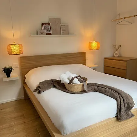 Spacious 4 Apartment, 8min Walk To Old Town, Free Parking, New Bari