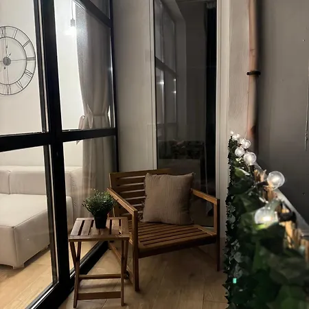 Apartament Spacious 4 Apartment, 8min Walk To Old Town, Free Parking, New Bari