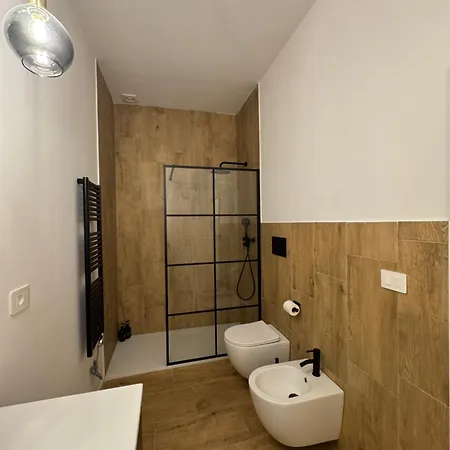 Spacious 4 Apartment, 8min Walk To Old Town, Free Parking, New Apartament